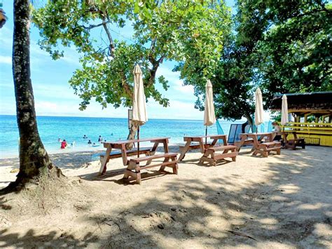 Don Arc White Beach Resort.